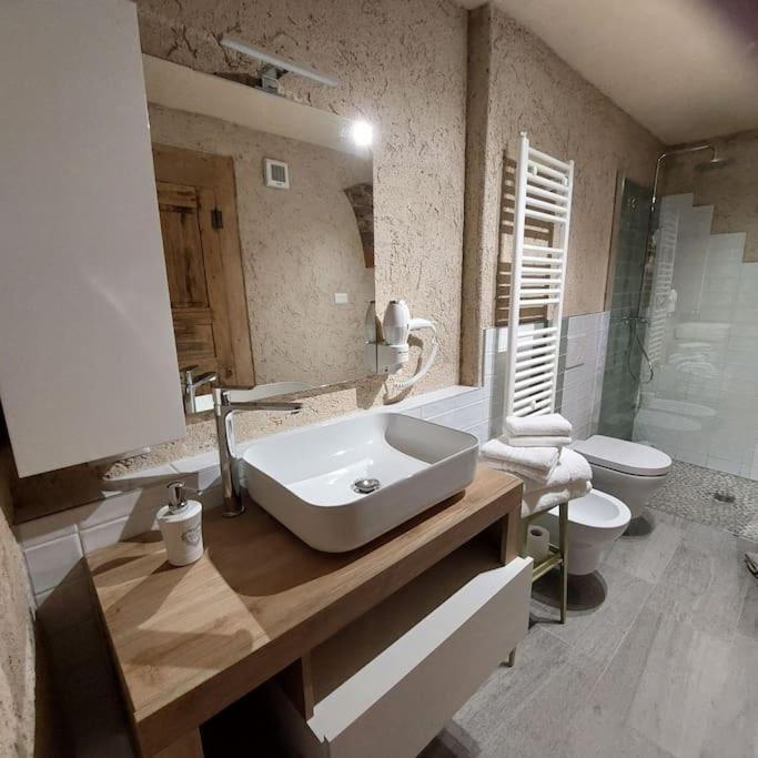 Istanti - Menta Apartment Costigliole Saluzzo ภายนอก รูปภาพ