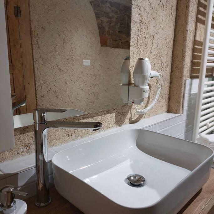 Istanti - Menta Apartment Costigliole Saluzzo ภายนอก รูปภาพ